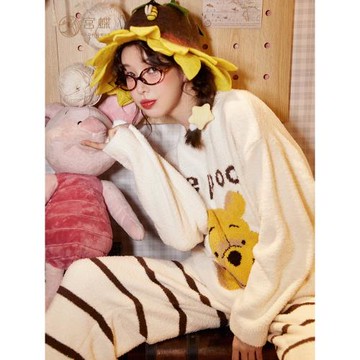 (免運)宮蝶【蓄熱型】迪士尼噗噗熊卡通睡衣女半邊絨加厚保暖秋冬家居服