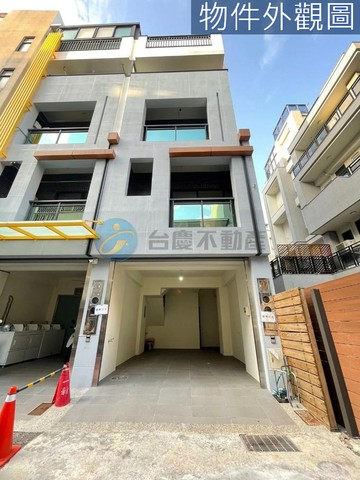 北區中醫一中商圈★孝親車庫全新別墅｜台慶太平｜台中市北區益華街