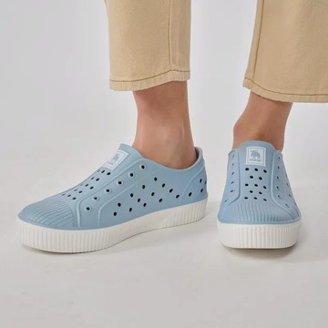 【MOZ瑞典駝鹿】雙色洞洞餅乾水鞋 (寶寶藍) 全球首創 舒適厚底 防潑水+全防水