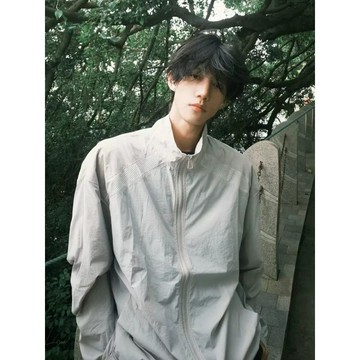 灰色拼接防曬服男款夏季涼感透氣網眼速幹戶外運動立領皮膚外套男冰絲涼感防曬外套 防曬外套 遮陽連帽外套 男外套 運動外套