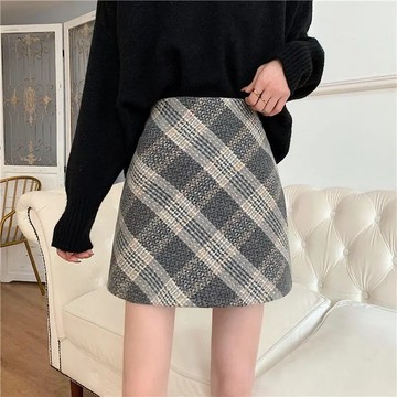 M-3XL 大尺碼短裙 格子毛呢半身裙女秋冬新款高腰a字包臀半裙短裙