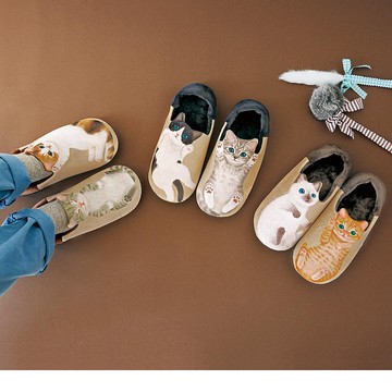 【貓部】 翻滾中的小奶貓室內拖鞋