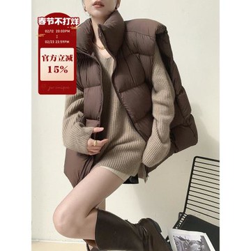 JWUNIQUE酒窩咖色立領羽絨馬甲女2026冬季時尚百搭白鴨絨馬夾外套