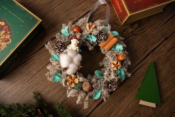 【聖誕裝飾x交換禮物】 永生雪松聖誕花圈 北歐極光版