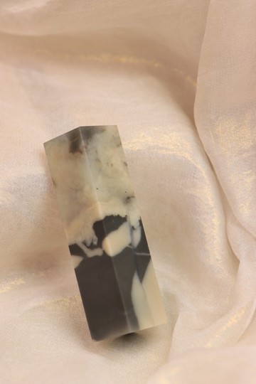 【日好手工刻印・開戶寶寶姓名單章】黑白灰色無尾熊巴林石 D27