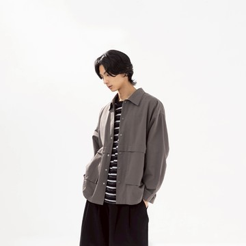 QUEENSHOP_F 男裝 素面前大口袋寬版襯衫外套 兩色售 M/L 現+預 【02071645】