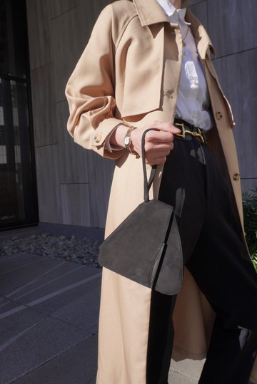 【 日本直送 名牌中古包 】LOEWE 羅威 手提包 黑色 Logo 麂皮 單把手 vintage 古董 vfx75i