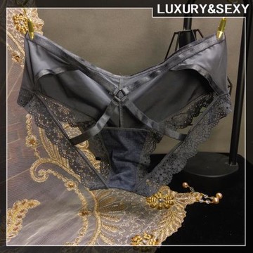 ^MAZAO^ 性感小內內蕾絲冰絲后鏤空免脫內褲女走光誘惑露屁股 騷