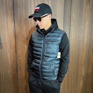 美國百分百【全新真品】Calvin Klein 羽絨背心 CK 保暖外套 男 口袋 立領 藍灰色 BA04