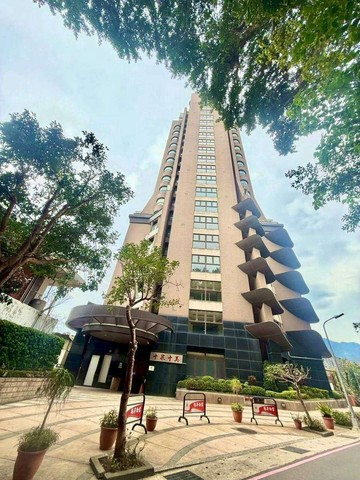 捷運十泉十美高樓景觀車0988109922陳S｜台北市北投區光明路