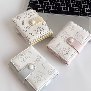 ✅【💳學生三折短錢包】可愛小熊錢包印花 PU皮按扣多卡位 零錢包可愛學生 三折短款錢包設計 錢包必備推薦 台灣出貨 0