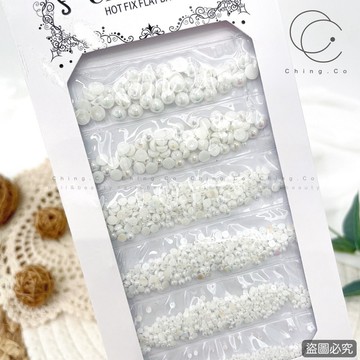 台灣現貨 免運 飾品867 一盒 綜合平底七彩光珍珠飾品 美甲材料 飾品 美甲材料 美甲飾品 美甲 Chingco 青可