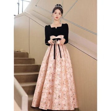 年會晚禮服裙女宴會2026新款輕奢小眾主持人法式氛圍感長袖晚禮服