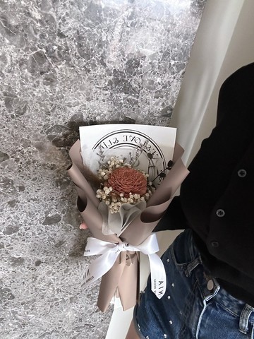 妮婭設計|快速出貨 單朵質感索拉小花束