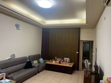 嘉義住商一銀 玉山商圈車庫別墅｜嘉義市西區玉山路