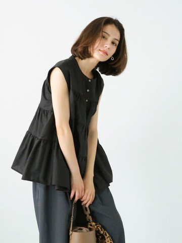 層次感無袖上衣(FC33L0G0180) - Te chichi