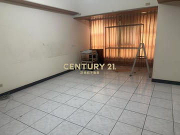 近愛買交流道凡爾賽1樓三房(可買車位)｜桃園市楊梅區裕成南路