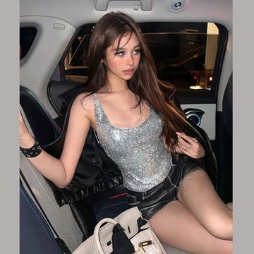 SylCue蹦迪夜店氛圍感亮片吊帶背心女性感純欲修身設計感辣妹上衣