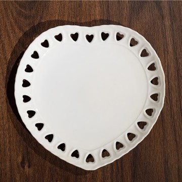 美濃燒 佐和陶瓷 法式愛心 -日本製  白色  寬15.5 x 高16cm  1個