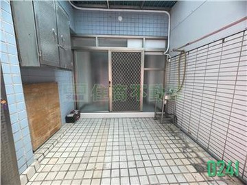 東區香圃麵店旁一樓兩房寓｜台南市東區大同路二段
