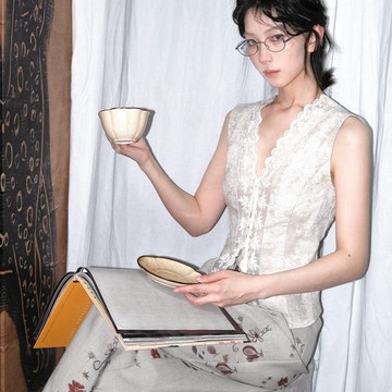 【法式提花面料】田園蕾絲拼接V領無袖背心