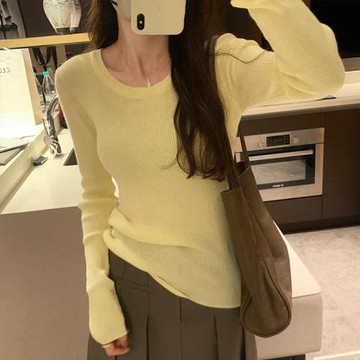 suseyiku 暖黃色羊毛U領修身顯瘦打底衫女2023秋新款針織內搭