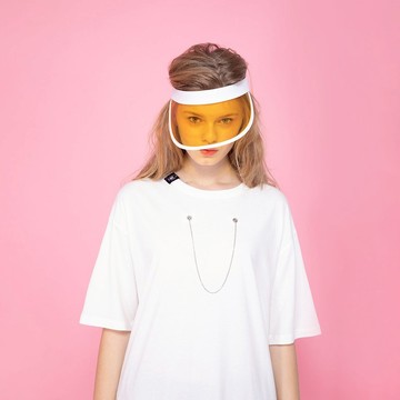 【中性款】 項鍊設計短袖上衣 / 米白色