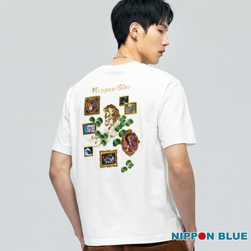 官網獨家【26新春款↘年貨價】金標馬年畫框藝術短TEE(白) - BLUE WAY 日本藍