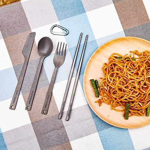 COOK N ESCAPE チタン カトラリー 4点セット 箸 スプーン フォーク ナイフ カラビナ付き キャンプ用食器 軽量 収納袋付 指紋防止加工