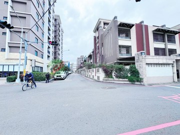 尚順商圈騰峰雙車美別墅｜苗栗縣頭份市忠孝一路