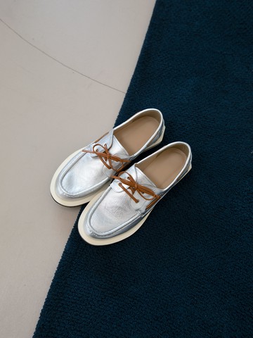 Mannish Silver Round Toe Loafers