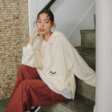 【Dailo】貓尺織帶假兩件式連帽T 綠 米 咖