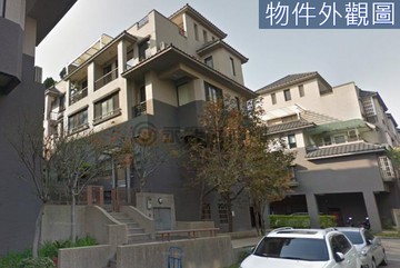 北太平震後雙併排停車別墅｜台中市太平區新福路