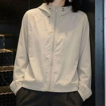 熱賣爆款連帽防曬衣女款2026夏季新款簡約休閒百搭透氣寬鬆型防曬開衫外套-L0815 IZQM