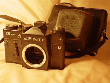 ZENIT-12sd 35 毫米膠卷單眼相機機身，帶賓得 M42 鏡頭卡口蘇聯 KMZ 1987 年