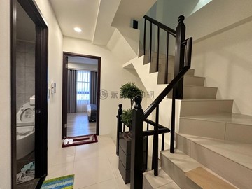 邊間迎光墅/輕屋齡8米臨路/近長億國小稀有4房｜台中市太平區長億十二街