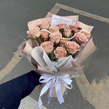 預購【LAMIE】幸運到來+卡布奇諾粉色玫瑰+珍珠鏈花束 仿真香皂花 花束