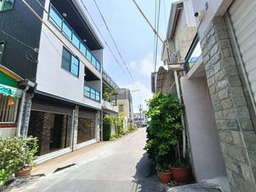 大安街(理想社區)精修大面寬車庫住家｜台南市安南區大安街