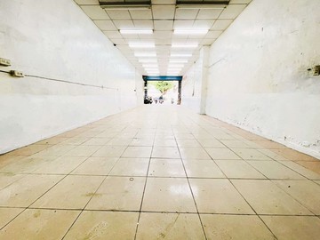 ★雄中站前商四賺錢面寬雙店面｜高雄市三民區建國三路