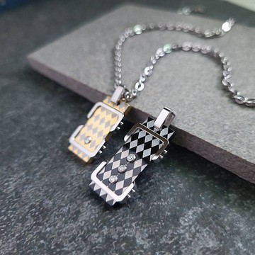 【絕版出清品】格紋I。中性個性菱格紋白鋼墬飾 墬鍊