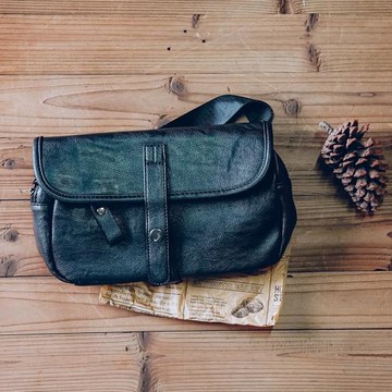 潮流腰包小挎包復古男包黑色胸包小背包手機包煙包戶外多功能皮包