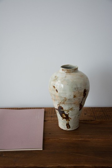 白化妝花器 陶器