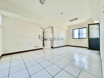 獨家｜潭子四季風情｜大三房附車位｜台中市潭子區復興路一段