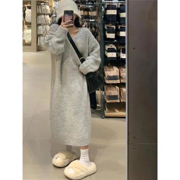 針織連衣裙女秋冬打底韓版寬松顯瘦圓領配大衣氣質灰色內搭毛衣裙