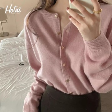 Hotni 甜美風愛心扣百搭針織外套上衣-KDCQ-1894(FREE碼)