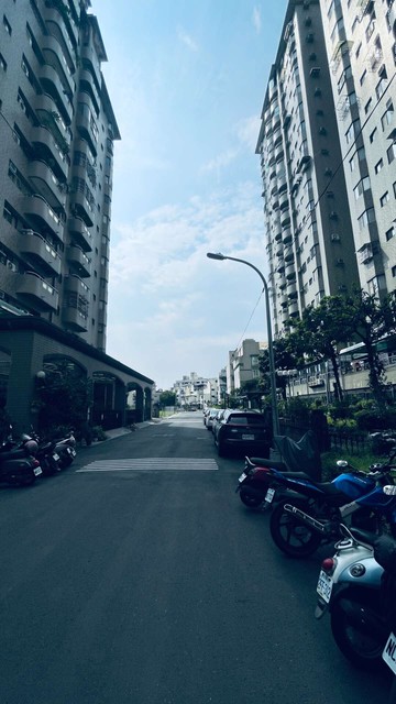 鳳山澄清龍*稀有低總價大坪數2+1房｜高雄市鳳山區文清街