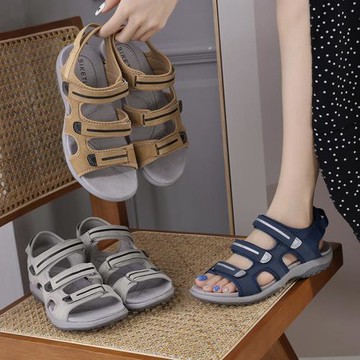 Casual sports sandals wear-resistant flat shoes 運動耐磨涼鞋