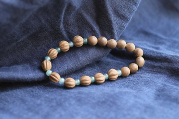 壹染指香品 | 古方 梅歮香 | 天然合香 冰種 翡翠隔珠 | 香身養生