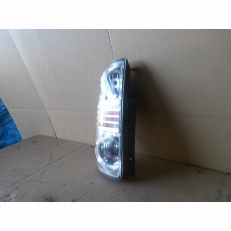 Toyota Noah Voxy ZRR 70-75 Genuine Tail Light Set ICHIKOH 28