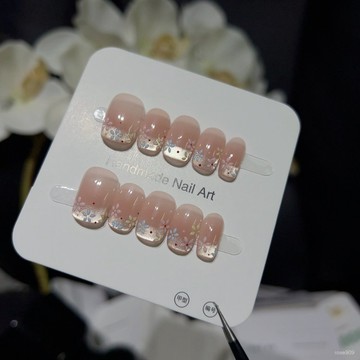 ➕最新設計款穿戴甲💅【指尖花花】手繪花花美甲溫柔貓眼法式爆閃小清新短款手作穿戴甲短方圓穿戴甲 OKGV